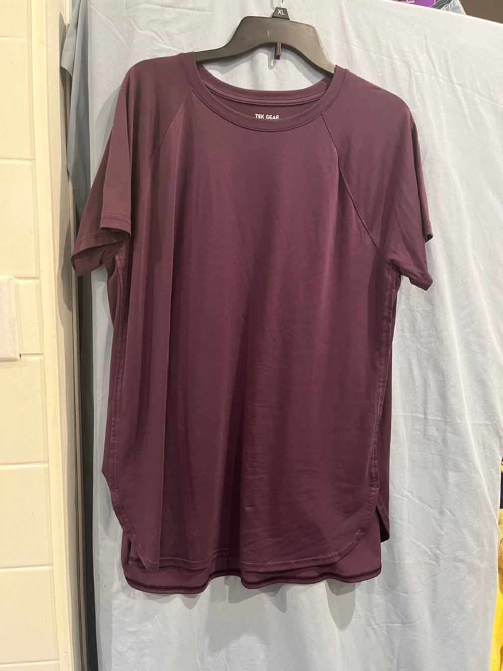 tek gear womenShort Sleeve Performance Tee - Maroon size XL